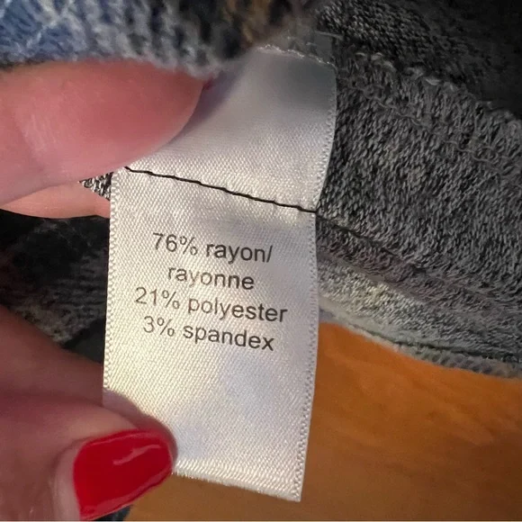 Maurices Plaid Super Soft Cardigan Size M - Picture 10 of 11